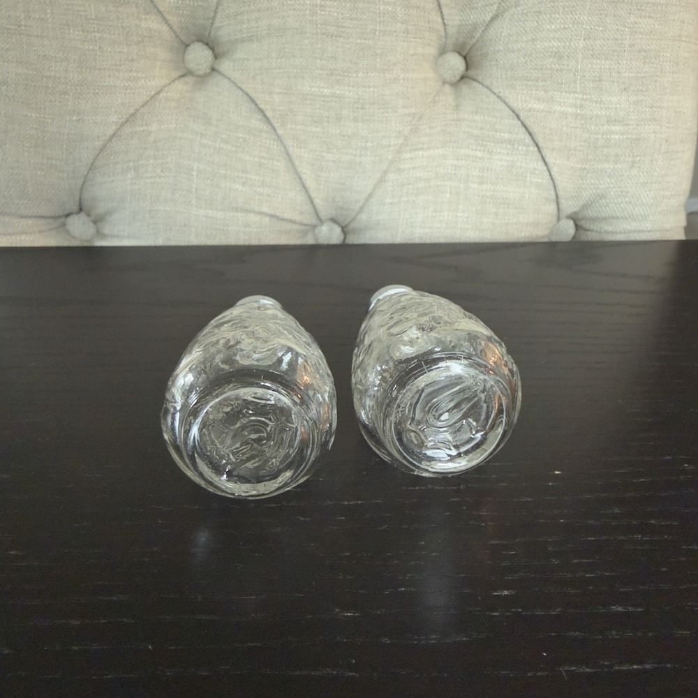 Princess House Fantasia Crystal Glass Salt & Pepper Shakers Embossed Poinsettia - Picture 10 of 12